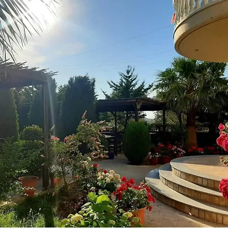 Markelino Hotell Zverneci